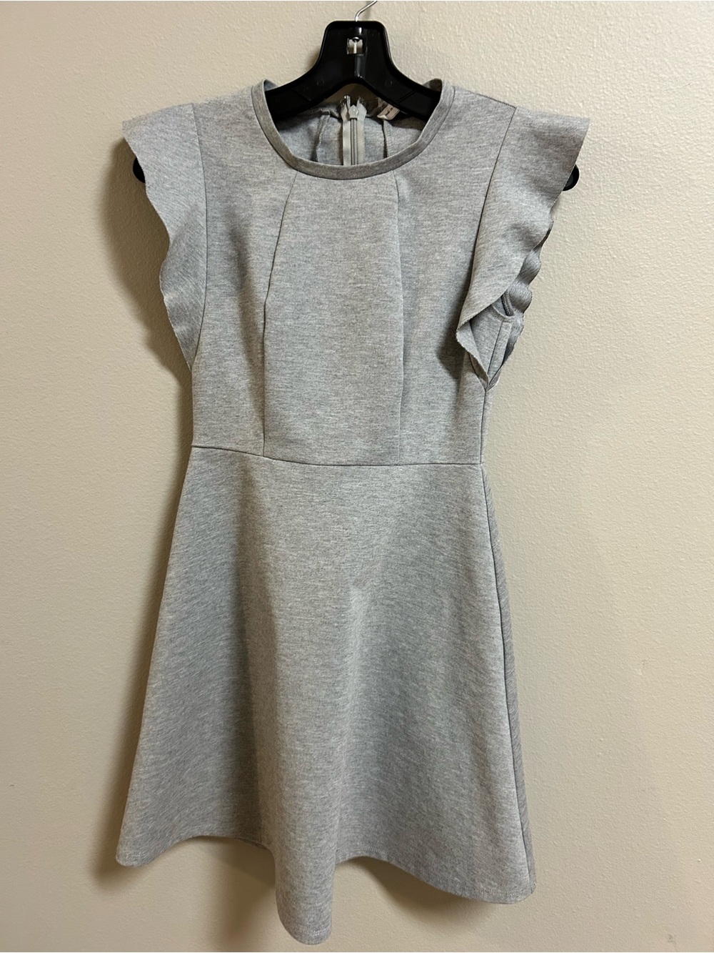 BCBG Generation Women’s Gray Flutter Sleeve Ponte Knit Dress Size 2 Fit Flare